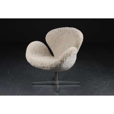 Unique Swan Chair by Arne Jacobsen