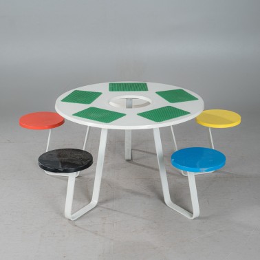 Children's LEGO playing table